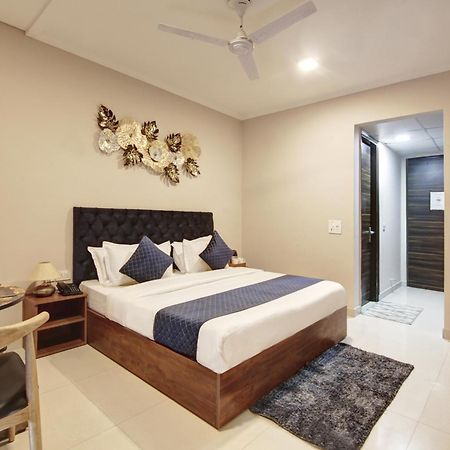 Limewood Stay - Executive Huda City Center Gurgáon Kültér fotó