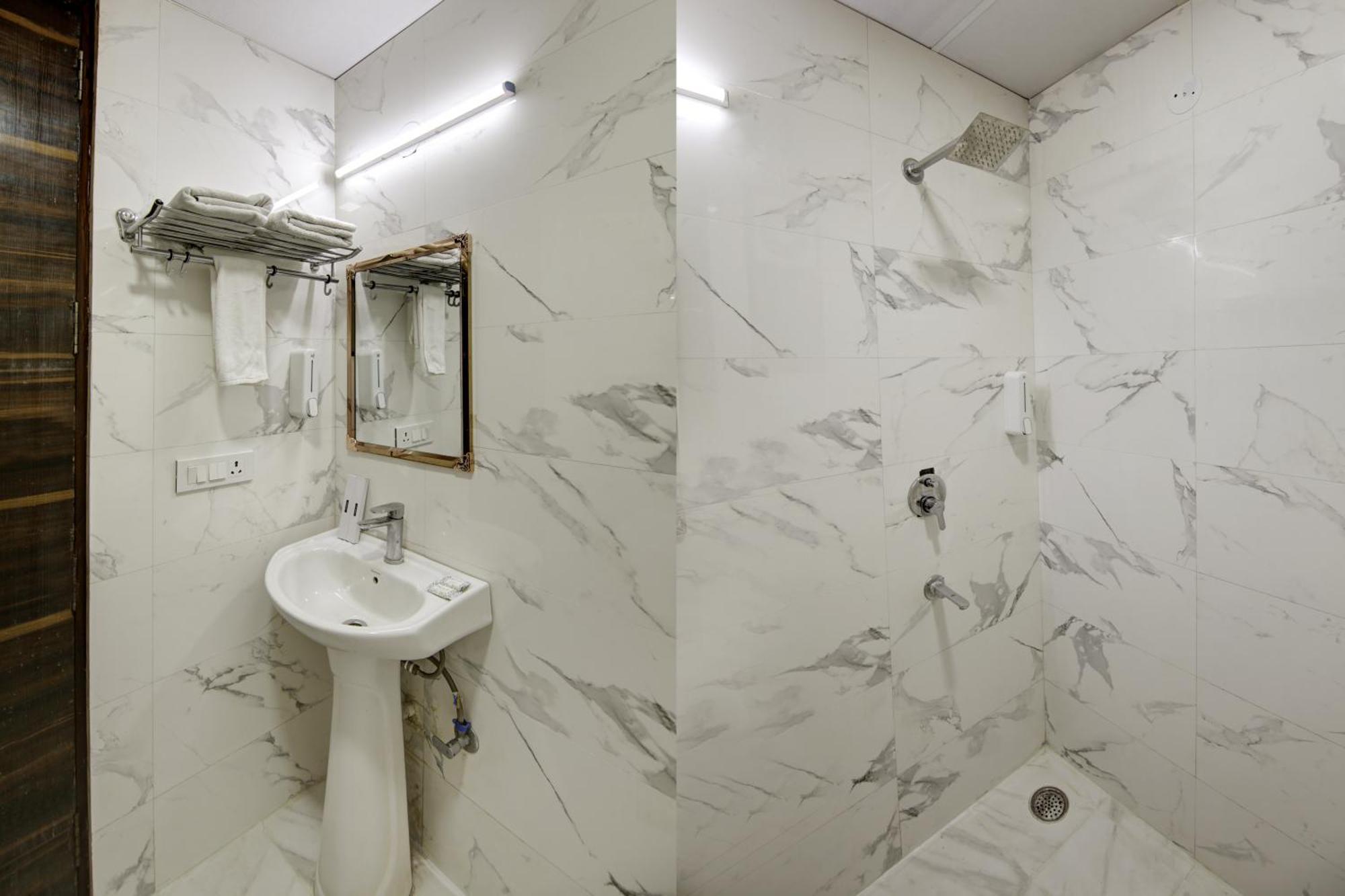 Limewood Stay - Executive Huda City Center Gurgáon Kültér fotó