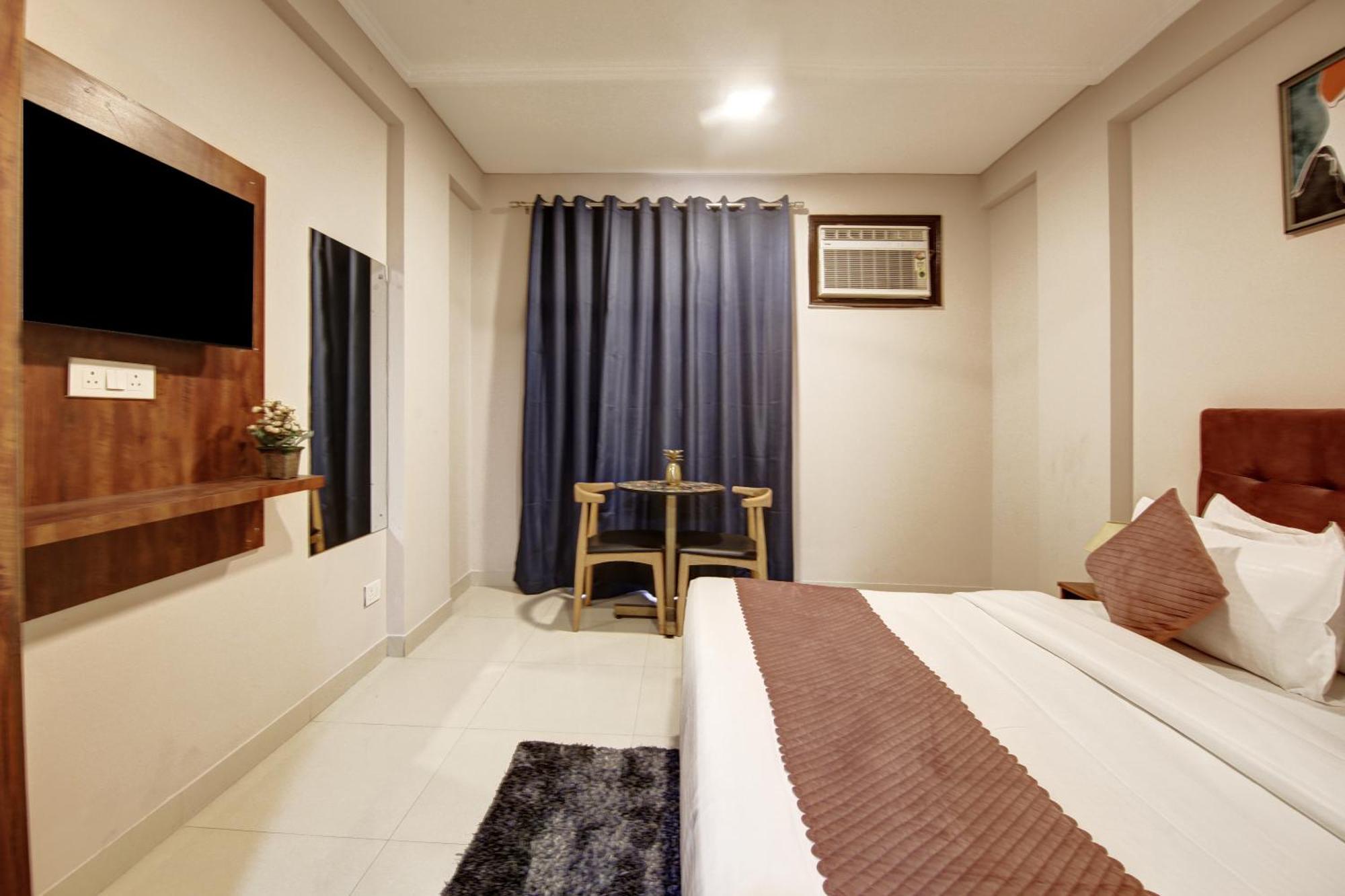 Limewood Stay - Executive Huda City Center Gurgáon Kültér fotó