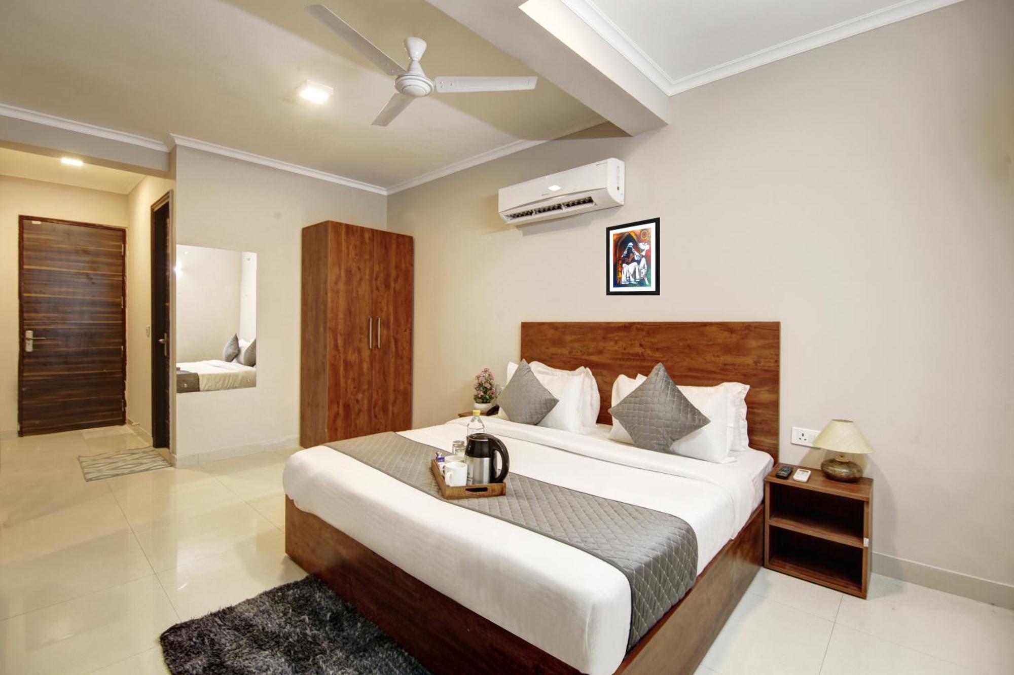 Limewood Stay - Executive Huda City Center Gurgáon Kültér fotó