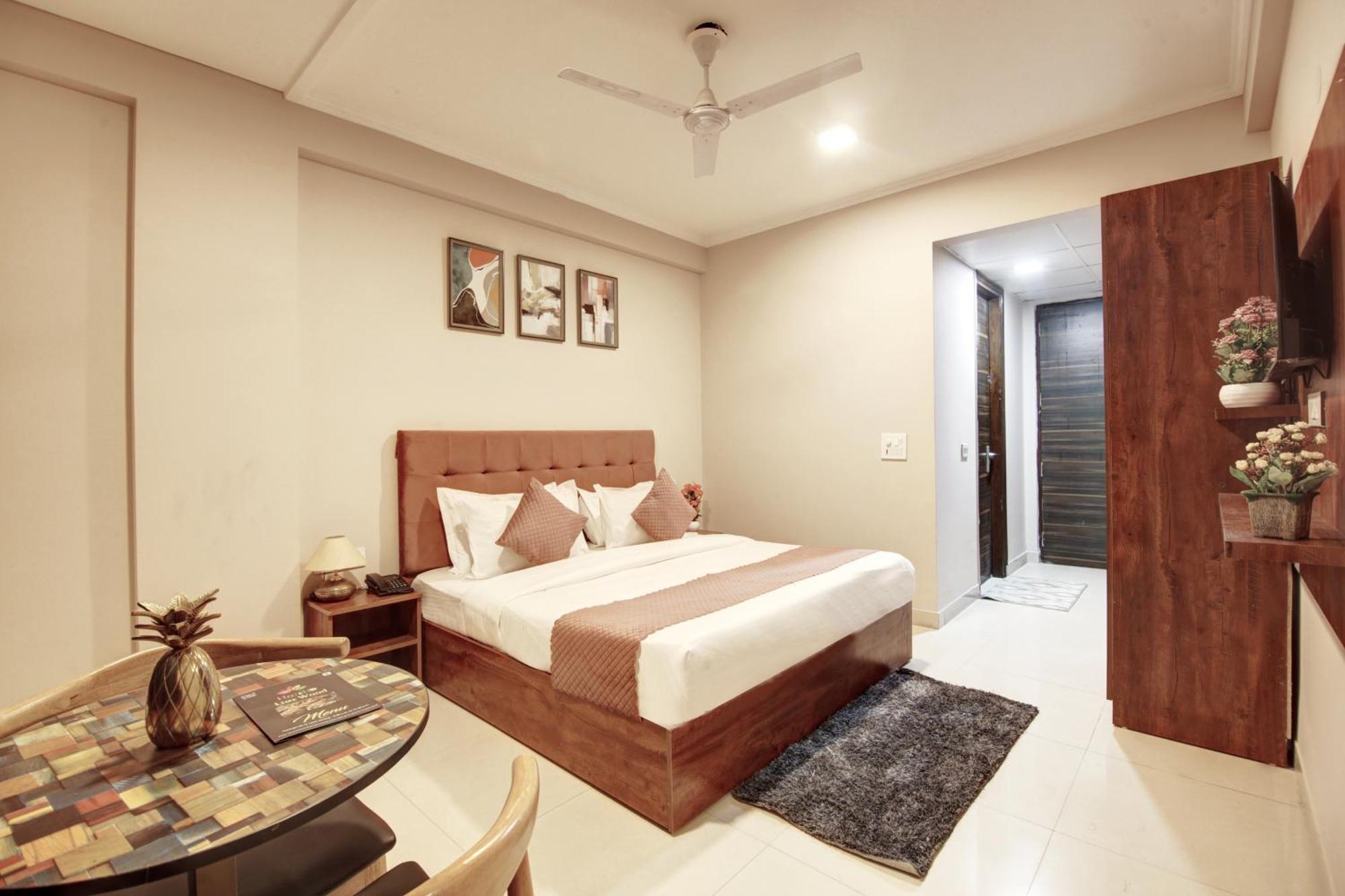 Limewood Stay - Executive Huda City Center Gurgáon Kültér fotó