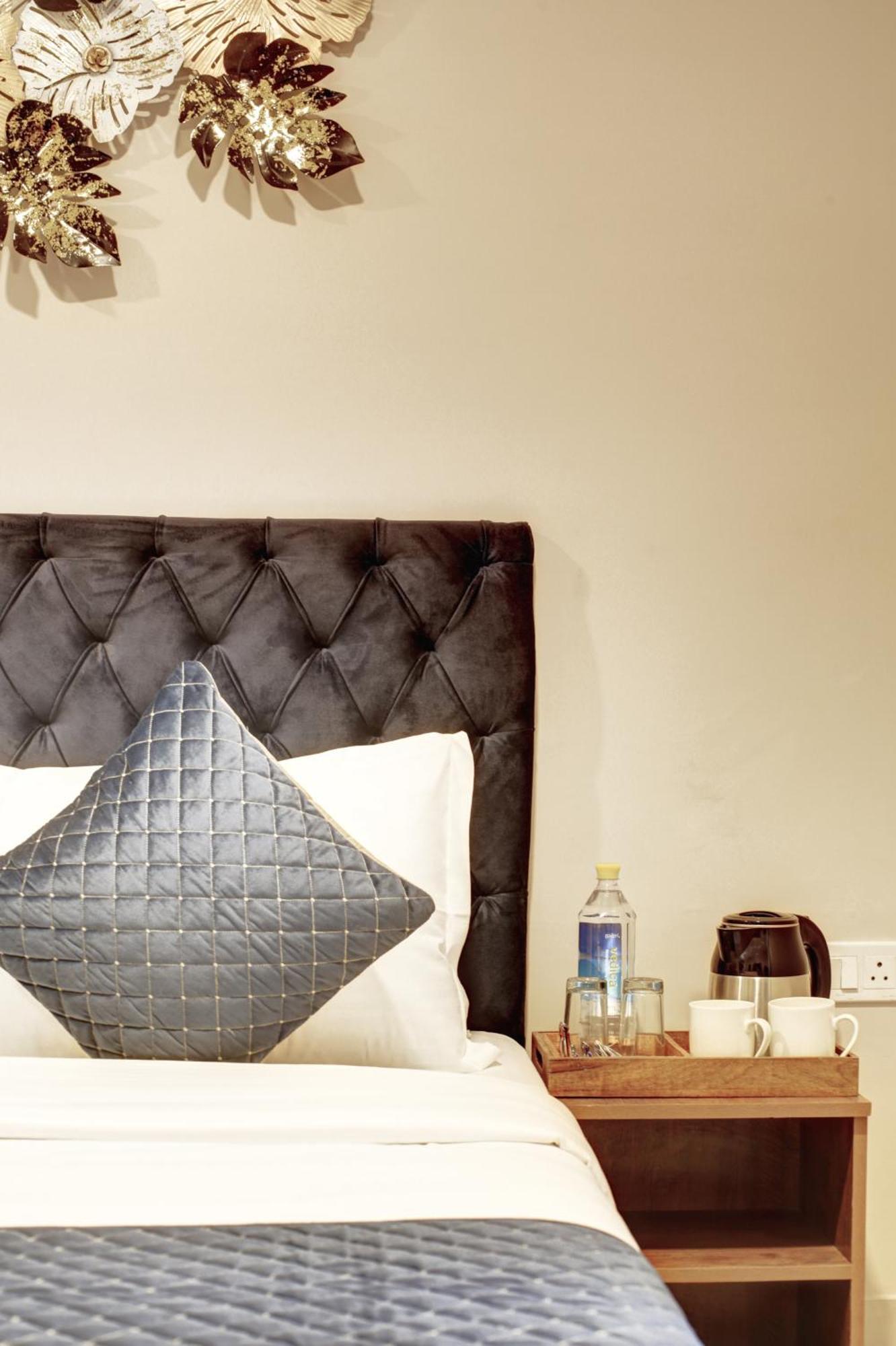 Limewood Stay - Executive Huda City Center Gurgáon Kültér fotó