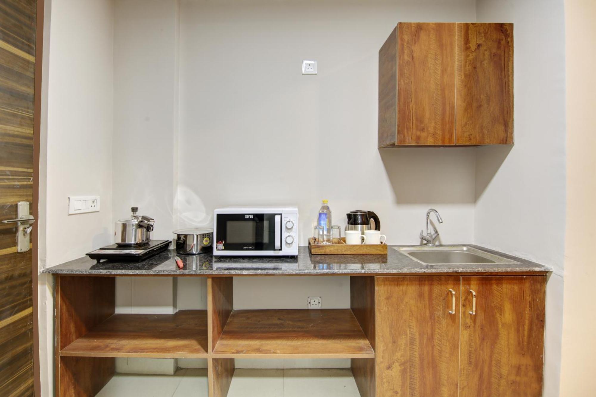 Limewood Stay - Executive Huda City Center Gurgáon Kültér fotó