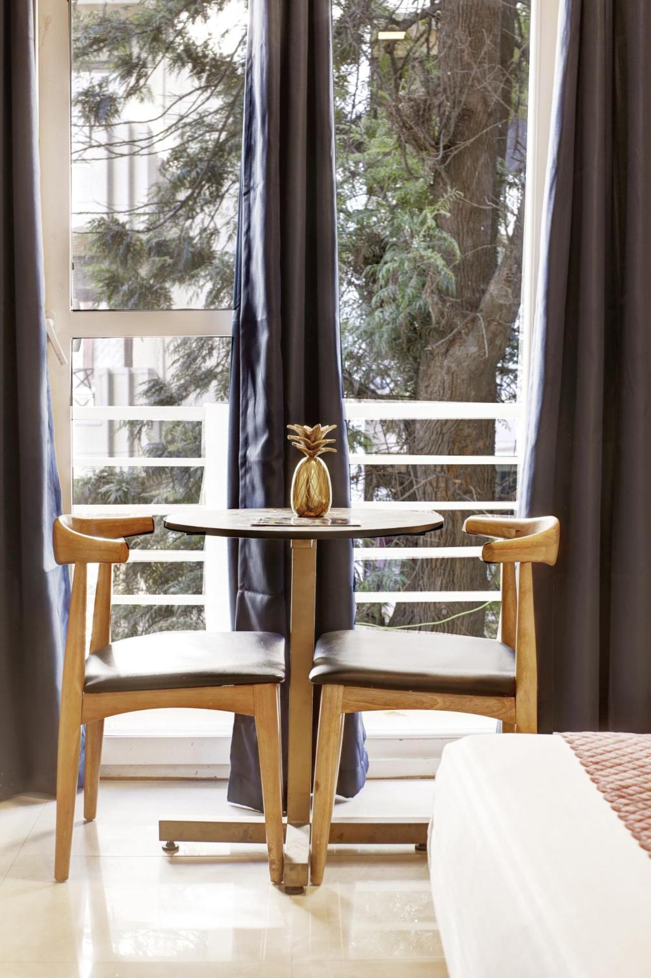 Limewood Stay - Executive Huda City Center Gurgáon Kültér fotó